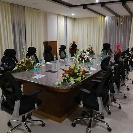 Hotel U.T.Elegance Bangalore Luaran gambar