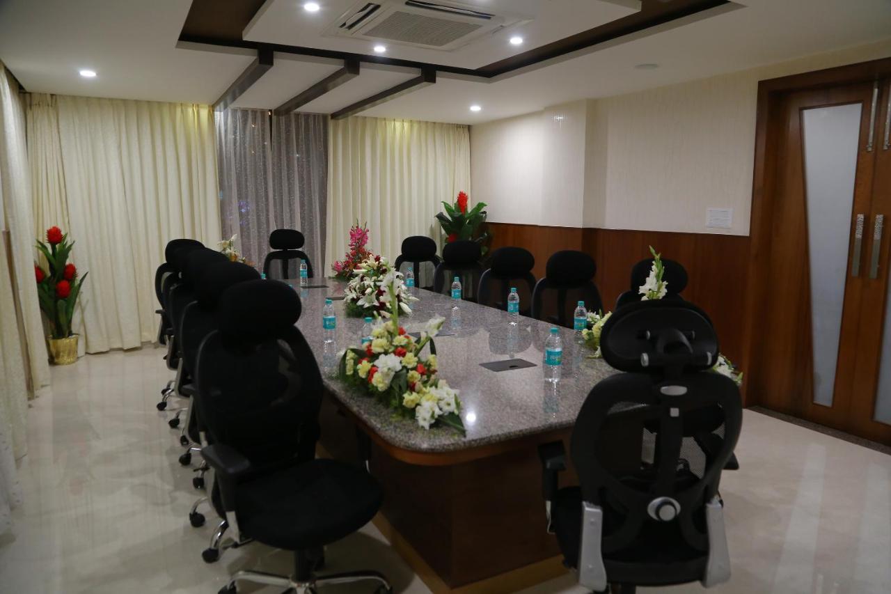 Hotel U.T.Elegance Bangalore Luaran gambar