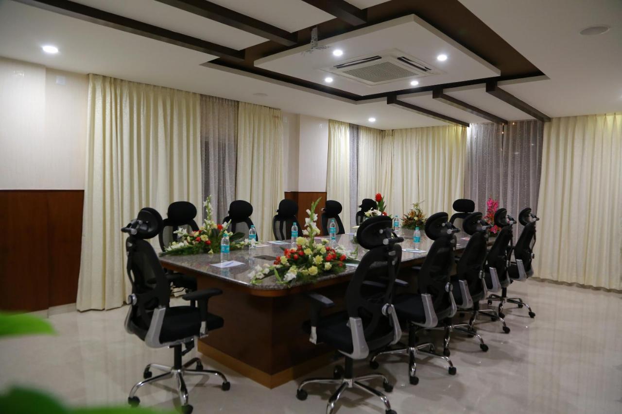 Hotel U.T.Elegance Bangalore Luaran gambar