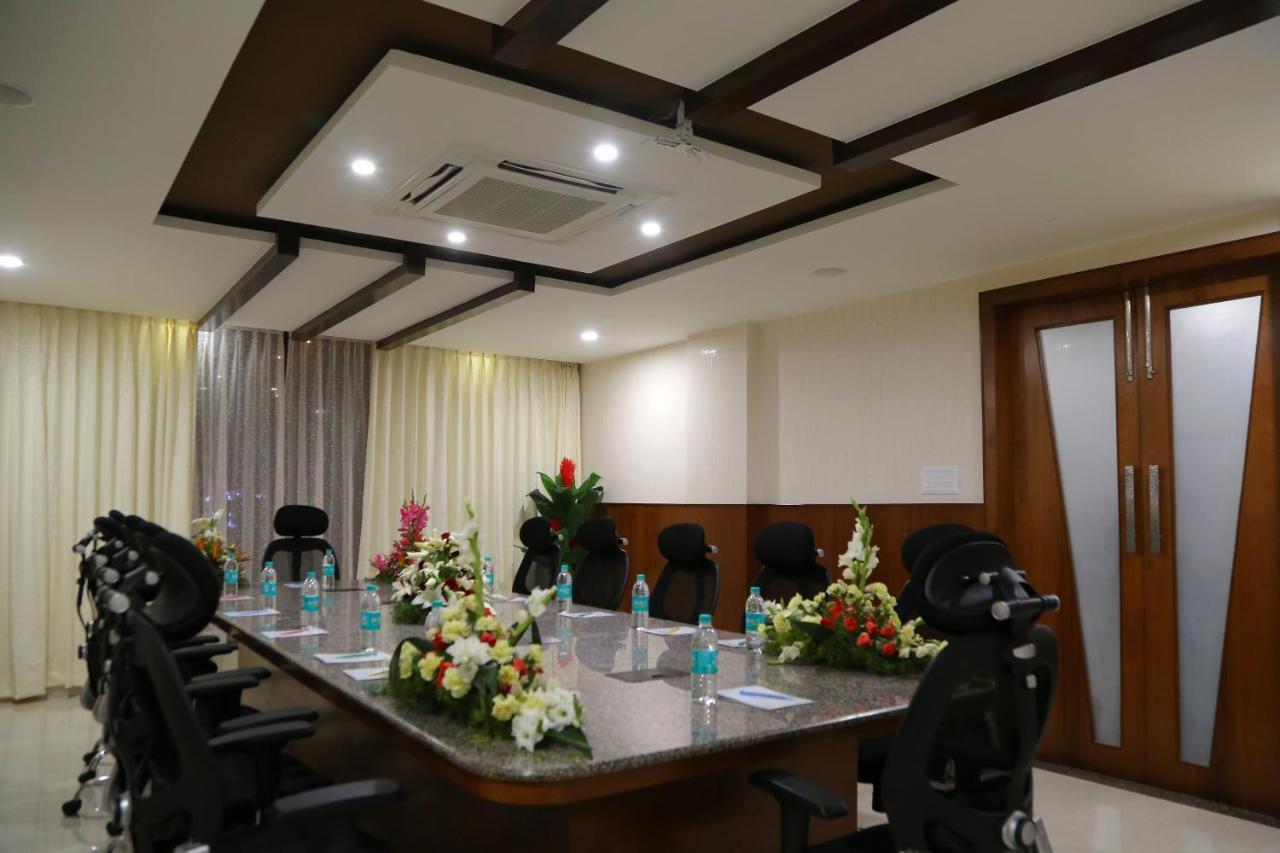 Hotel U.T.Elegance Bangalore Luaran gambar
