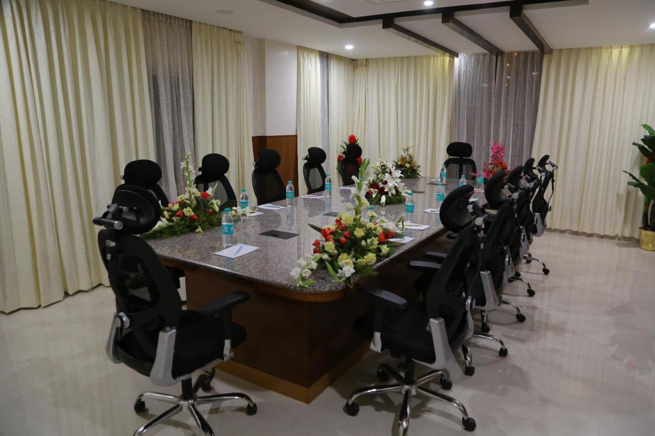Hotel U.T.Elegance Bangalore Luaran gambar