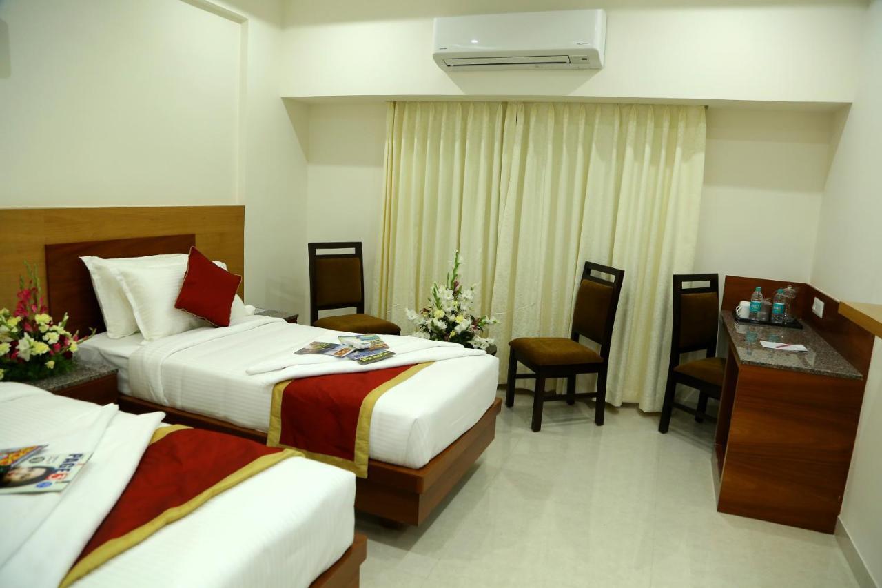Hotel U.T.Elegance Bangalore Luaran gambar