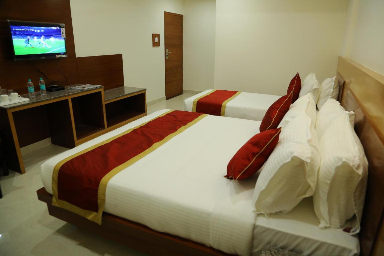 Hotel U.T.Elegance Bangalore Luaran gambar