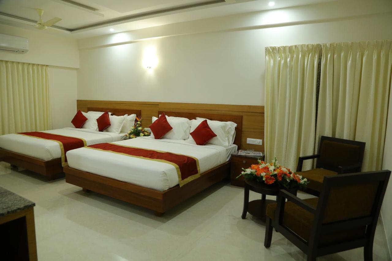 Hotel U.T.Elegance Bangalore Luaran gambar