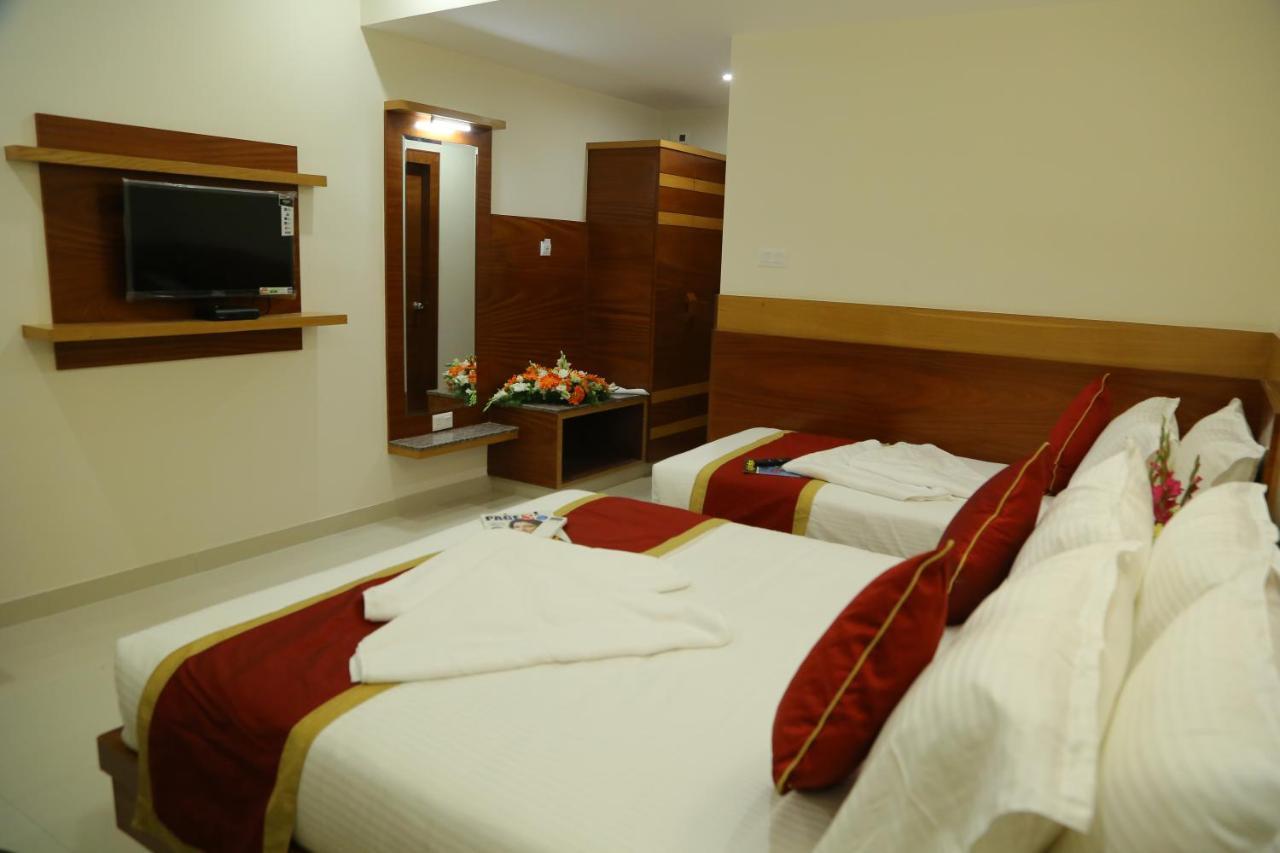 Hotel U.T.Elegance Bangalore Luaran gambar